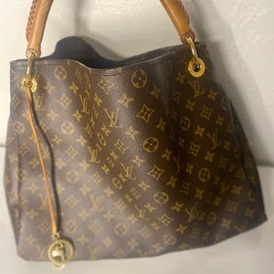 Louis Vuitton Artsy Handbag